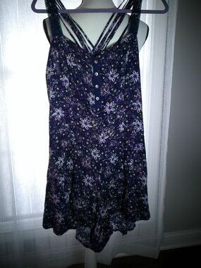 OLSENBOYE NWT Slveless V-Neck Zip Open Back 1/4 Button-Up Navy Floral Romper 11
